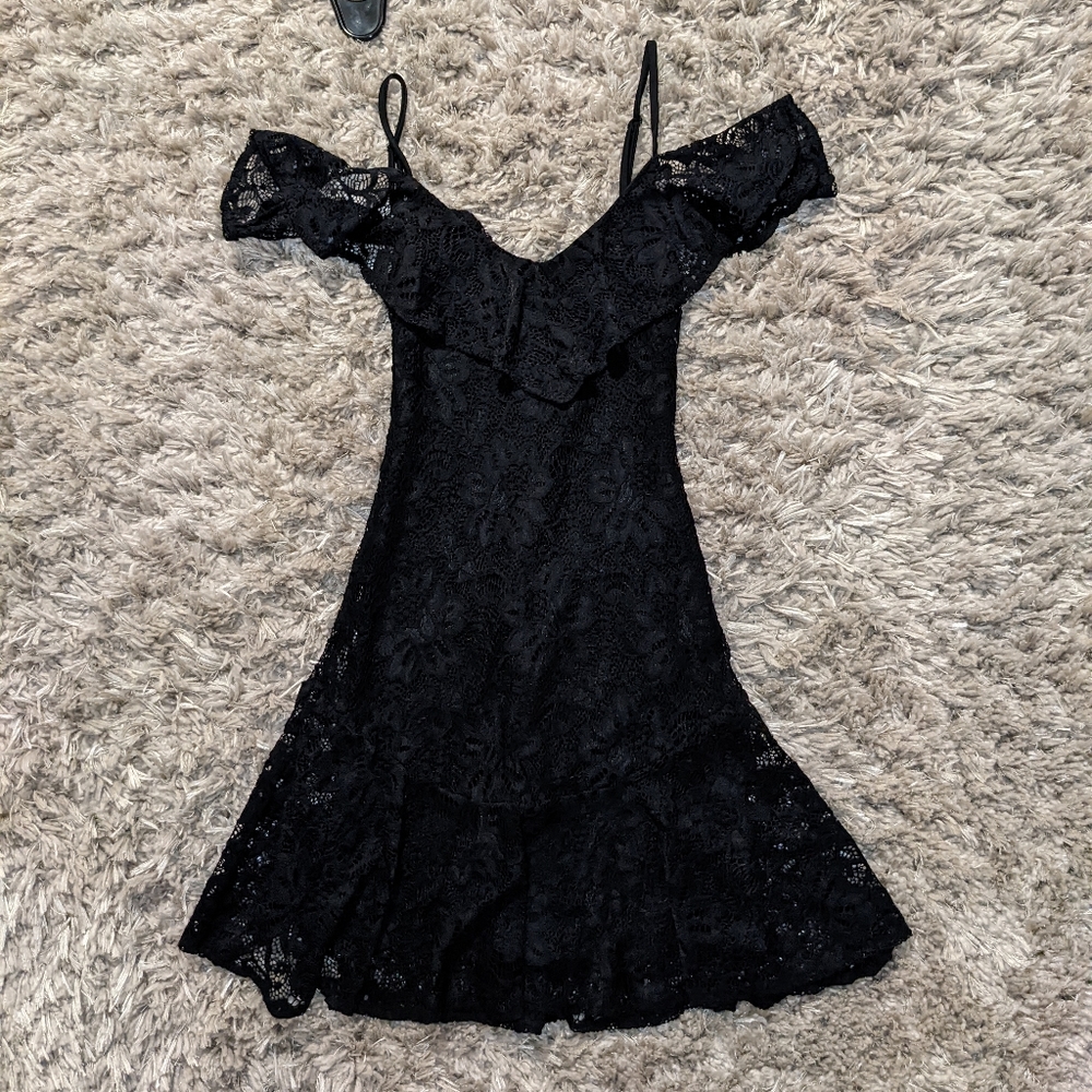 Black lace dress